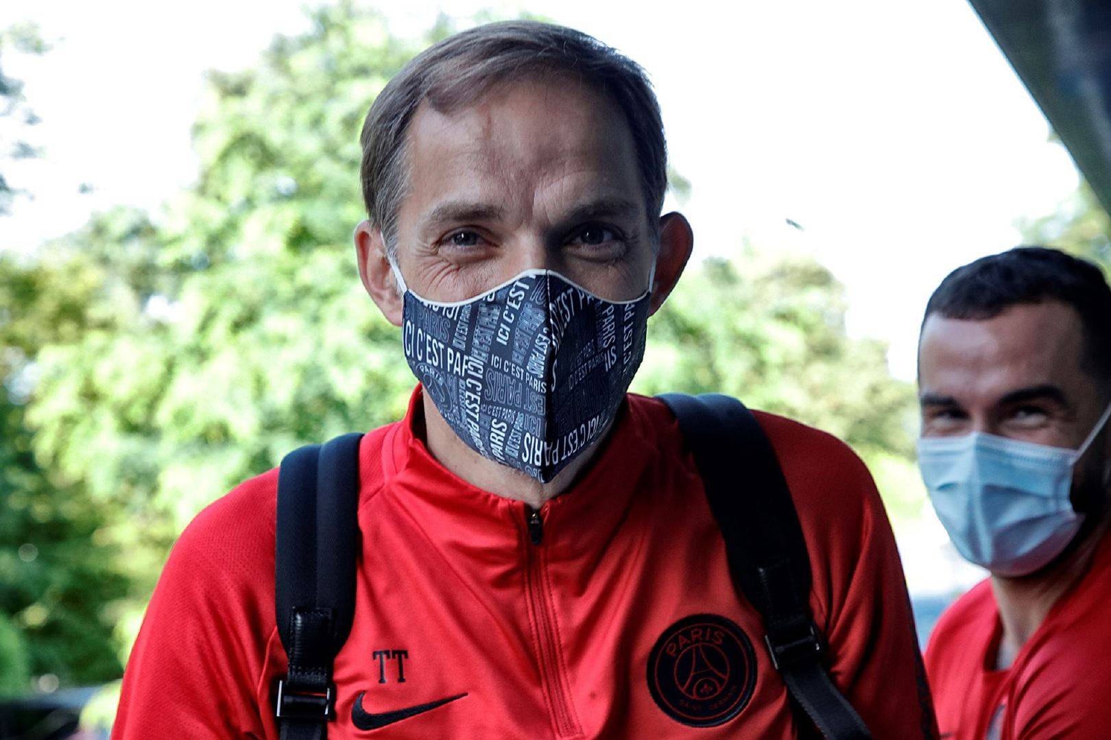 关于清晨体能课后；金州勇士临场应变备战法国杯；目标明确；训练强度明显提升的信息